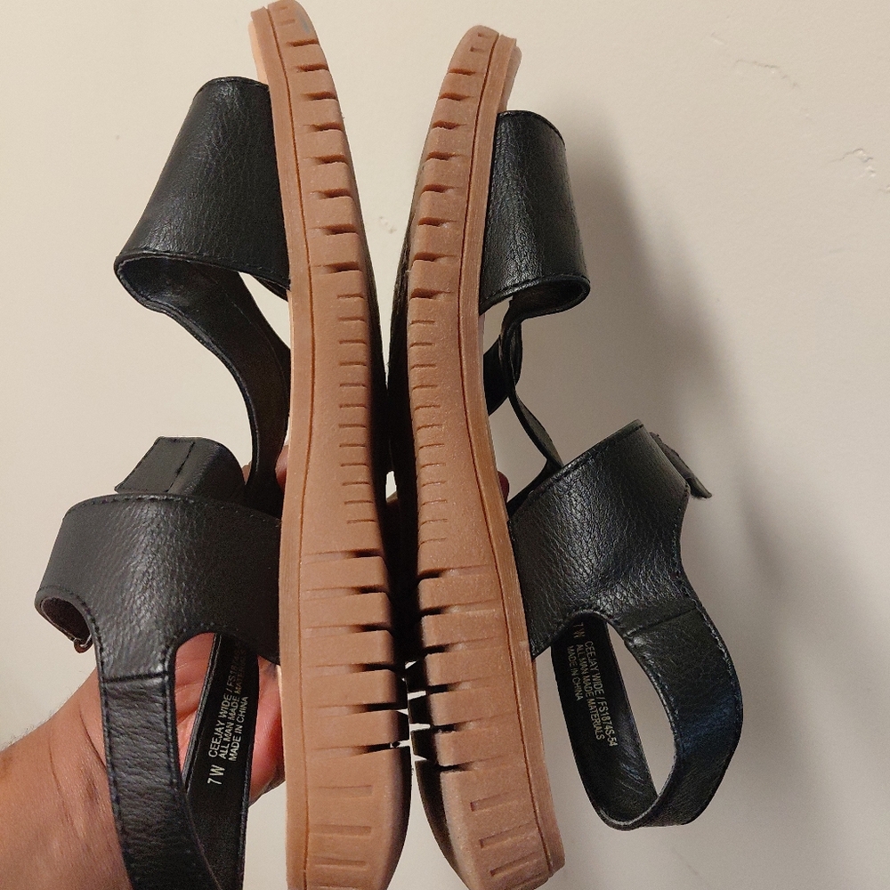 Eurosoft Women's Black Chunky Platform Comfortable Strappy Sandals Size 7 Wide - Picture 9 of 10